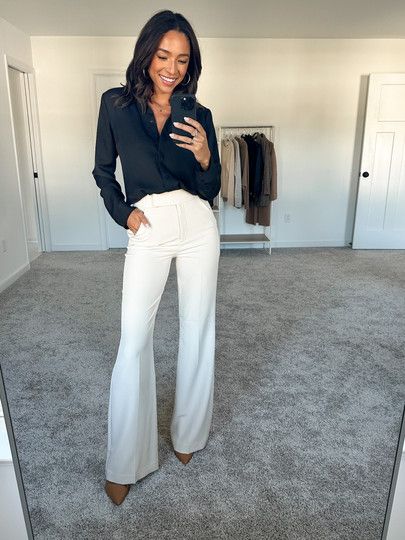 Cream Wide Leg Pants Outfits Work, White Flare Pants Outfit Classy, White Wide Leg Pants Outfit Work, White Dress Pants Outfit Classy, White Work Pants Outfit, White Slacks Outfit Classy, Cream Pants Outfit Work, White Pants Outfit Work, White Dress Pants Outfit