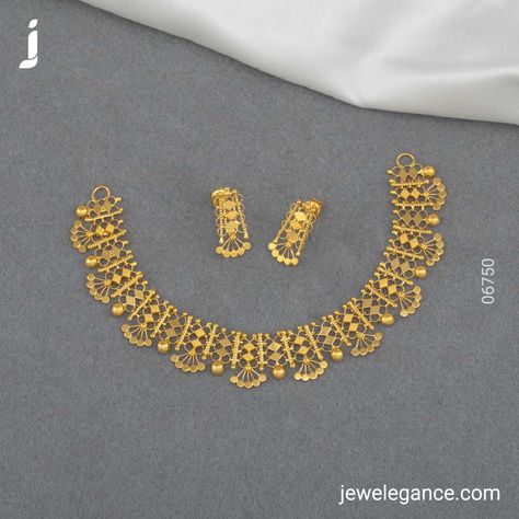 Classic necklace set to adore your life.... . Search for the Product Code '06750' on www.jewelegance.com . #myjewelegance #jewelegance #necklaceset #goldnecklace #plaingold #indianjewellery #jewellerydesign #onlineshopping #plaingoldjewellery #designdetails Plain Gold Necklace Designs, Golden Necklace Indian, Golden Necklace Design, Malabar Jewellery, Plain Gold Necklace, Gold Jewellery For Women, Fashion Jewelry Necklaces Gold, Simple Necklace Designs, Gold Ideas