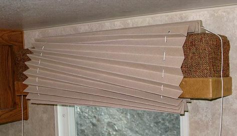 How To Restring Pleated RV Shade Rv Window Shades, Camper Blinds, Rv Blinds, Rv Shades, Vintage Trailers Restoration, Blind Repair, Rv Organization, Camping Hacks Diy, Rv Repair