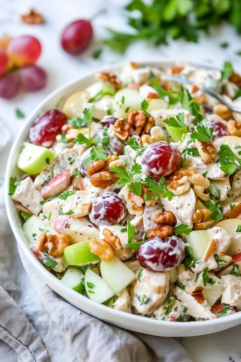 Walnut Chicken Salad, Walnut Chicken, Chicken Salad With Grapes, Apple Cakes, Apple Walnut, Grape Apple, Fall Recipes Healthy, Walnut Salad, Healthy Fall