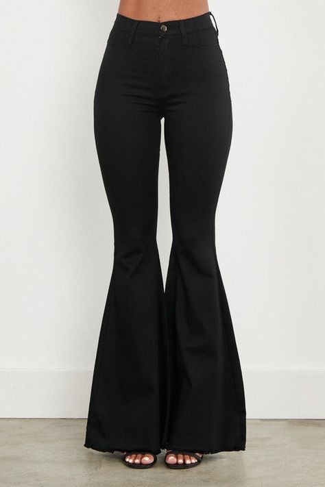 Black flare pants outfit