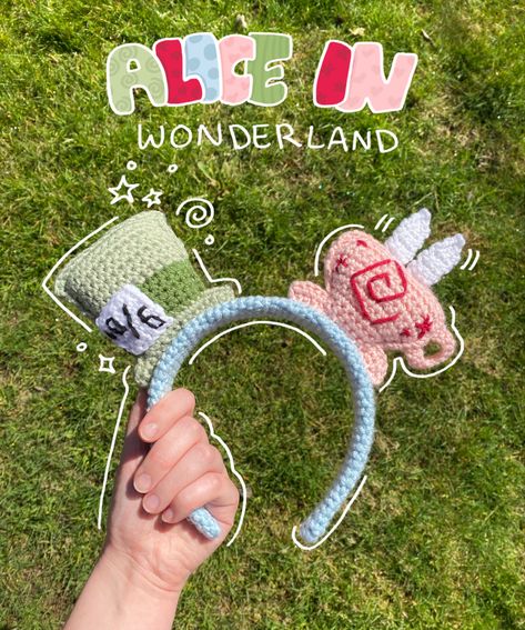 Crochet Disney Accessories, Crochet Mickey Mouse Ears, Crochet Mickey Ears Free Pattern, Crochet Minnie Ears, Crochet Disney Patterns, Disney Crochet Ideas, Disney Crochet Hat, Crochet Disney Ears, Crochet Mickey Ears