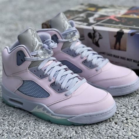 Air Jordan 5 Retro Easter DV0562-600 #airjordan5retroeaster #airjordan5retro #airjordan5 #sayitwityakickz #sneakerbardetroit #solecollector #nike #jumpman23 #jordan5easter #nicekicks #sneakerblog #sneakerblogger #sneaker #sneakers #sneakerhead #sneakerfreak #easternails #eastercrafts #easterbasketideas #easterdesserts #easterdecorations #eastercraftsforkids #easterdinnerideas #eastercraftsfortoddlers #easterrecipes #easternaildesigns Air Jordan 5 Retro Outfits, Jordan 5 Outfit, Asics Women Shoes, Sneaker Bar, Retro Easter, Jordan Shoes Retro, All Nike Shoes, Jordan 5 Retro, Nike Air Shoes