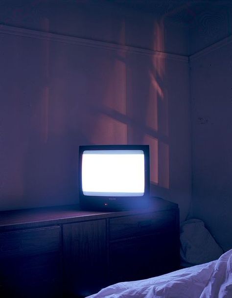 Tv At Night Aesthetic, Tv In Dark Room, Small Dark Room, Living Room At Night, Tv At Night, Tv Glow, Tv Light, Tv Aesthetic, Idle Game