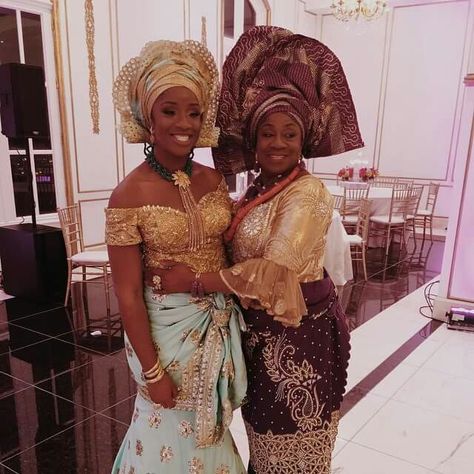 Mother and bride Formal Street Style, Queen Attire, Igbo Wedding Dress, Brides Mother, Street Style Ideas, Evening Wedding Guest Dresses, Igbo Bride, Nigerian Outfits, Igbo Wedding