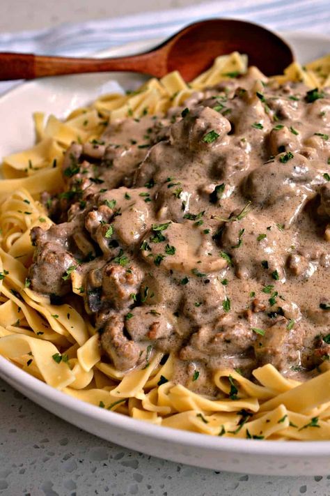 Easy Ground Beef Stroganoff Recipe | Small Town Woman Easy Ground Beef Stroganoff, Hamburger Stroganoff, Beef Stroganoff Recipe, Beef Stroganoff Easy, Ground Beef Stroganoff, Easy Hamburger, Stroganoff Recipe, Beef Wellington, Tasty Kitchen