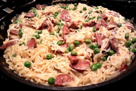 Creamy 20-Minute Ramen Sausage Skillet Recipe: A Creative Way to Use Ramen Noodles #30secondmom Creamy Ramen, Sausage Skillet Recipe, Ramen Recipes Easy, Sausage Skillet, Zucchini Casserole Recipes, Easy Ramen, Baking Measurements, Ramen Noodle Recipes, Ramen Recipes