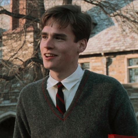 neil perry, dead poets society (1989) | sunflowersrain #neilperry #neilperryicons #neil #dps #deadpoetssociety #dpsicons #deadpoetssocietyicons Dead Poets Society Aesthetic, Society 1989, Neil Perry, Robert Sean Leonard, Sean Leonard, Oh Captain My Captain, Captain My Captain, Dead Poets Society, The Secret History