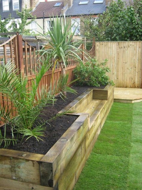 beam raised bed with sitting place Raised Bed Garden Design, Diy Garden Bed, Backyard Seating, Diy Raised Garden, Have Inspiration, Small Garden Design, Garden Bed, Veggie Garden, Back Garden