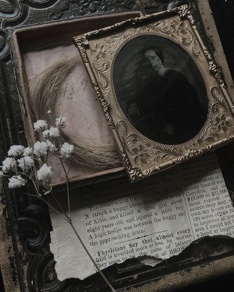 𝙻𝚢𝚍𝚒𝚊. 🗝 on Instagram: “This piece is quite a mystery. The tintype has been damaged in cleaning it seems, and the woman pictured is “Julia Mumma”. Inside I…” Gothic Victorian Aesthetic, Dark Victorian Aesthetic, Gothic Male, Victorian Gothic Aesthetic, Gothic Academia, Victorian Vampire, I Follow Back, Victorian Aesthetic, Estilo Rock