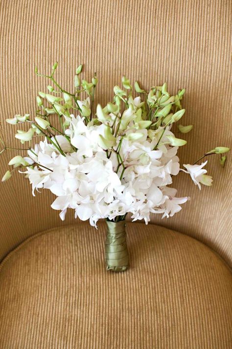 White Orchid Bouquet, White Dendrobium Orchids, Dendrobium Orchid, Winter Bridesmaids, White Floral Arrangements, Orchid Bouquet, Ribbon Bouquet, Dendrobium Orchids, Orchid Wedding