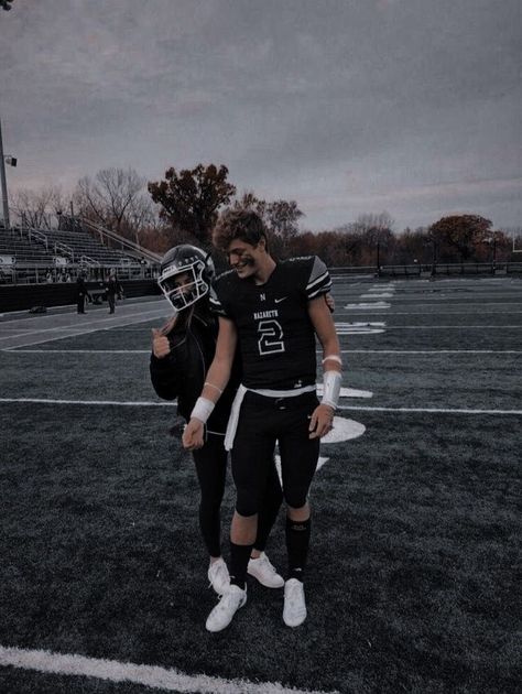 High School Couples, The Cheat Sheet, Me Aesthetic, Athletic Aesthetic, Football Boyfriend, Sports Boys, Sports Romance, Football Boys, Cute Relationship Goals