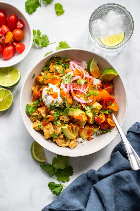 Vegan Tex Mex Bowl Mexican Bowl Recipe, Mex Salad, Delicious Bowls, Cilantro Dressing Recipe, Tex Mex Salad, Avocado Cilantro Dressing, Vanilla Chia Seed Pudding, Cilantro Recipes, Beef Bowl