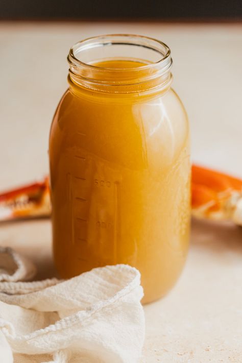 Mason jar of seafood stock with a crab leg in the background. Sustainable Food Recipes, Pellet Grill Ribs, Curry Bowl, Mustard Bbq Sauce, Coconut Curry Recipes, Seafood Stock, Vegetable Scraps, Stock Recipes, Vegetarian Comfort Food