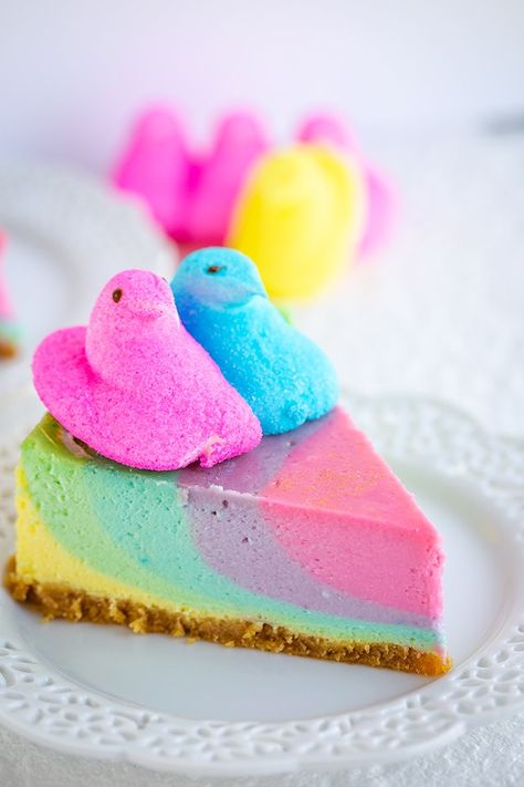 Easter Peep Cake Ideas, Peeps Marshmallow Treats, Peep Dessert Ideas, Peeps Dessert Ideas, Recipes With Peeps, Easter Peeps Ideas, Easter Cake Flavors, Peeps Dessert, Marshmallow Cheesecake