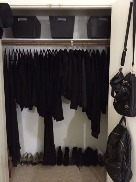 Pretty much what my closet looks like. Black, black and more black lol Black Wardrobe Closet, Valkyrie Cain, How To Have Style, Black Is My Happy Color, Black Closet, Minimal Wardrobe, Black Wardrobe, Isabelle Lightwood, Black Is The New Black