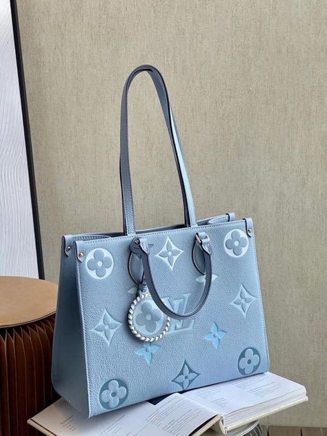 Sac Louis Vuitton, Brand Name Bags, Luxury Backpack, Trendy Purses, My Style Bags, Luxury Bags Collection, Girly Bags, Luxury Purses, Fancy Bags