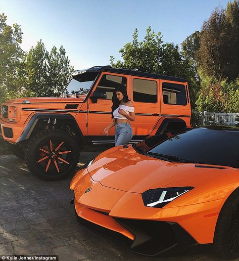 Kylie Jenner poses on her Lamborghini after getting G-Wagon wrapped in matching orange Orange Car, Car Wheels Rims, Lamborghini Veneno, Pagani Huayra, Car Goals, Kris Jenner, G Wagon, Future Car, Car Wheels