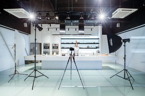 Food Photography, Thermomix, Cooking Show Set Design, Showroom Kitchen, Cooking Logo, Kitchen Studio, Cooking Photography, Studio Kitchen, Cooking Chef