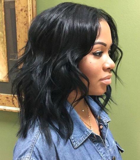 shaggy wavy black lob Wavy Weave Hairstyles, Short Weave Hairstyles, Hair Colorful, Dunner Wordend Haar, Long Bobs, Hair Styles 2017, Long Hairstyles, Hair Weave, African Hairstyles