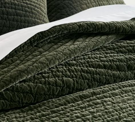 Pottery Barn Quilts, Velvet Bedding, Velvet Comforter, Green Duvet, Silk Quilt, Linen Sheet Sets, Velvet Quilt, Velvet Bed, Green Bedding