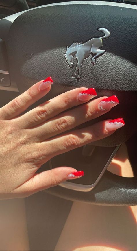 Red And White Nails For Prom, Red And Silver Tip Nails, Red Homecoming Nail Ideas, Red Nails Acrylic Design Simple, Homecoming Nails Red Dress, Cute Red Prom Nails, Red Fresh Tip Nails, Red Nails Prom Short, Small Red Nails Design