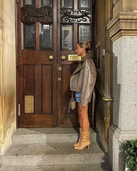 miss lyds 🤍 on Instagram: "pasta night 🍝 @prettylittlething ad" Kitten Heel Boots Outfit, Heel Boots Outfit, Butler Outfit, Tan Heeled Boots, Heels Boots Outfit, Kitten Heel Boots, Pasta Night, Trendy Fall Outfits, Fall Feels