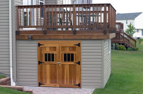 Panofish Blog » Building a Shed under a Deck Brilliant use of space - detailed instructions & video! Under Deck Storage, Under Deck, Raised Deck, Under Decks, Casa Patio, Diy Outdoor Decor, Casa Container, Diy Building, Homestead Survival