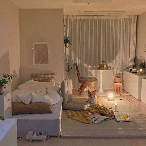 Hiasan Bilik, Study Room Decor, Bilik Tidur, Redecorate Bedroom, Minimalist Room, Teen Bedroom Decor, Room Design Bedroom, Dream Room Inspiration, Small Room Bedroom