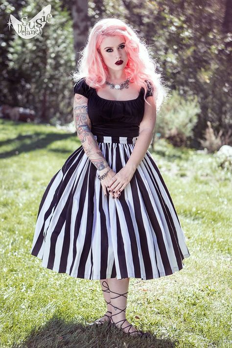 Cheap skirt rockabilly, Buy Quality swing skirt directly from China plus size swing skirt Suppliers: 30- women vintage 50s goth black white stripe jenny skirt large plus size swing skirts rockabilly pinup saias femininas faldas Enjoy ✓Free Shipping Worldwide! ✓Limited Time Sale ✓Easy Return. Rockabilly Fashion Plus Size, Goth Closet, Pinup Inspiration, Gothic Pinup, Goth Pinup, Cold Beauty, Moda Pinup, Pinup Fashion, Odd Fashion