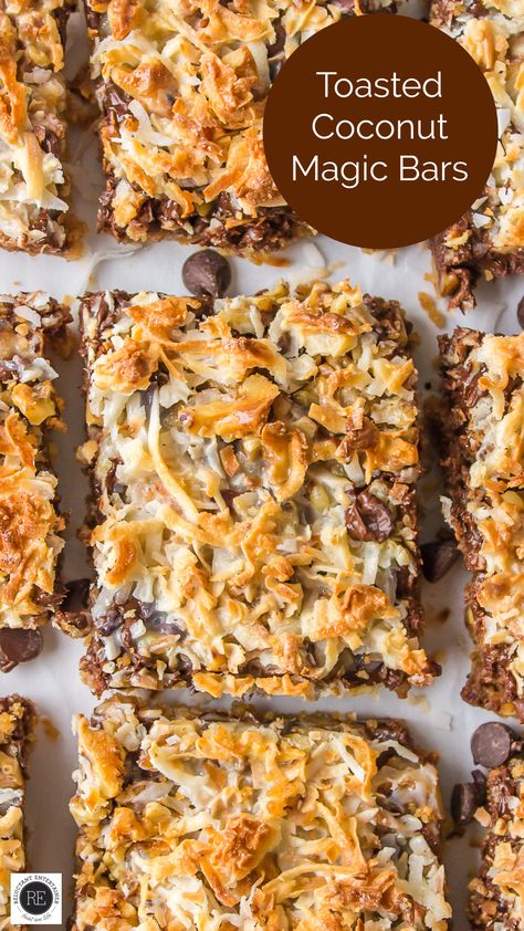 Coconut Dessert Bars, Coconut Magic Bars, Coconut Recipes Dessert, Magic Bars Recipe, Coconut Squares, Nut Dessert, Coconut Chocolate Bars, Layer Bars, Magic Bars