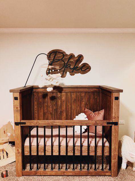 DIY wood rustic crib Unique Crib Ideas, Wood Crib Diy, Building A Crib, Crib Building Plans Wood, Build Your Own Crib, Handmade Crib Wood, Diy Nursery Furniture Projects, How To Build A Crib, Western Changing Table