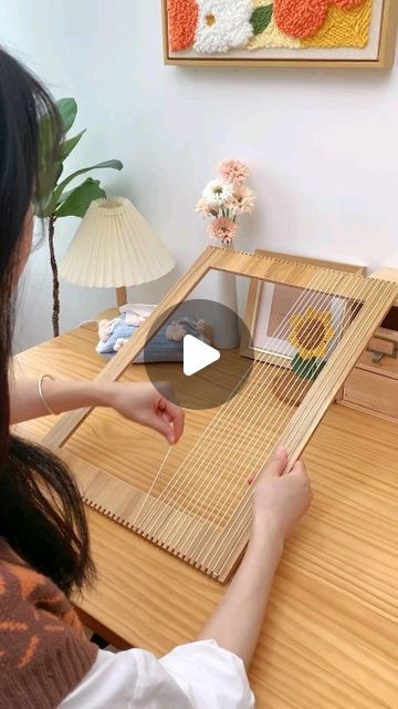 Wooden Frame Diy, Homemade Frames Diy, Diy Weaving Projects, Frame Weaving, Wooden Products, Diy Weaving, Weaving Projects, April 26, Weaving Art