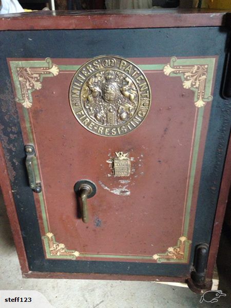 Milners patented antique jewellers safe | Trade Me Locked Door, Antique Safe, Old Key, Vintage Love, Vintage Metal, 100 Years, Door Handles, New Homes, Auction