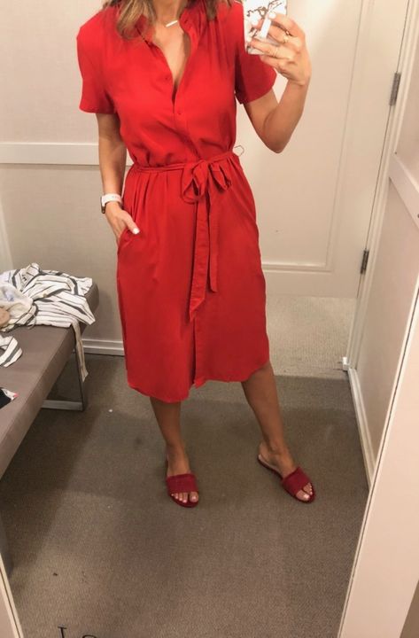 Red Shirt Dress Red Shirt Dress Outfit, Shirt Dress Outfit, Red Shirt Dress, Pencil Skirt Outfits, Pretty Skirts, Fitting Room, Work Chic, Office Fashion Women, Shirt Dresses