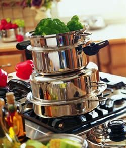 Never run out of burners before food using the Saladmaster Stack Cooking Method. Cook all your meal on one burner on low heat and maximize time, space and flavour! Waterless Cooking Recipes, Saladmaster Cookware, Salad Master Recipes, Saladmaster Recipes, Salad Master, Royal Prestige, Electric Skillet Recipes, Healthy Cookware, Salisbury Steak Recipes