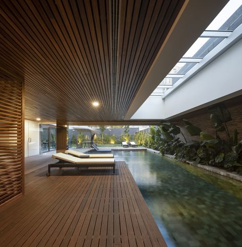 Gallery of Nouveau Lisbon Building / SQ+ Arquitetos Associados - 11 Villa Concept, Indoor Jacuzzi, Lisbon Apartment, Indoor Pool Design, Piscina Interior, Australia House, Bali House, Basement Pool, Casa Patio