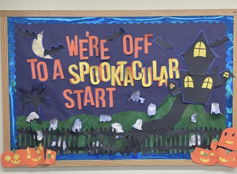 Small Halloween Bulletin Boards, Halloween Bulletin Board Ideas For Daycare, First Grade Halloween Bulletin Board, Halloween Boards For Preschool, October School Bulletin Board Ideas, Bulletin Board Ideas For October Month, Halloween Buliton Boards Preschool, Halloween Buliton Boards, Halloween Themed Bulletin Boards Preschool