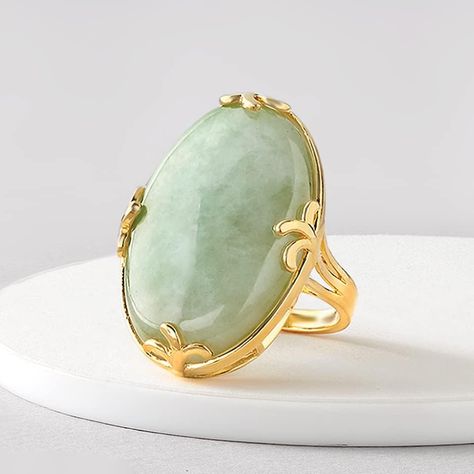 Jade Accessories, Stone Ring Design, Jade Design, Jade Rings, Ring Inspo, Diamond Fashion Jewelry, Turquoise Drop Earrings, Gold Rings Fashion, Green Stones