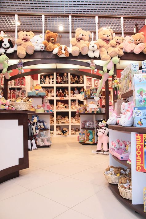 Toy Store Design Shops, Toy Store Design Ideas, Hamleys Toy Store Aesthetic, Toys Store Design, Toy Shop Interior Design, Toy Shop Aesthetic, Toy Store Interior Design, Toys Shop Interior, Toy Shop Design