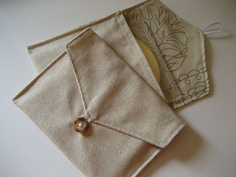 More money envelope ideas Fabric Envelopes, Canvas Bag Design, Fabric Envelope, Money Envelope, Packaging Idea, Clothing Packaging, Handmade Packaging, Diy Envelope, Diy Vetement