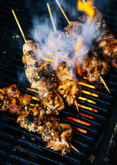 Brazilian Marinade For Chicken, Brazilian Kabobs, Brazilian Grill, Chicken Wing Marinade, Brazilian Chicken, Bbq Event, Brazilian Bbq, Brazil Food, Bbq Night