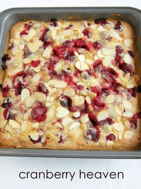 Christmas Desert Decorations, Almond Bars Recipe, Holiday Dessert Table, Sweet Bars, Cranberry Bars, Cranberry Dessert, Cranberry Cake, Holiday Desserts Table, Almond Bars