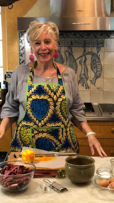 Official Maggie Beer on Instagram: “Let's cook a dessert today! Two of my favourites Rhubarb and Custard. I hope you love it!  #cookwithmaggie” Maggie Beer, Rhubarb And Custard, Beer Recipes, Rhubarb, Custard, I Hope You, Favorite Things, Love It, Beer