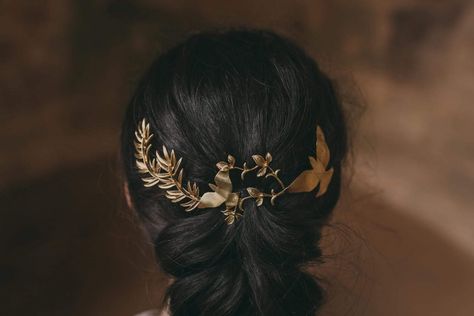 This gold back wreath is perfect for a romantic wedding.  A bridal comb up hairstyle.  Bridal Comb Flowers or Floral Bridal Tiara.  A rustic bridal headpiece  It is a very light piece and adaptable to many types of hairstyles.  Very romantic and ethereal to wear with a sweet veil or more casual with a super boho braid!  This listing is for 1 hair comb.  You can choose between the different combinations, check out my collection!  Size:  17 cm long / 6.7 inches  4.5 cm wide / 1.77 inches  Handcrafted from sustainable Spanish brass.  The different brass elements are hot silver soldered together by myself, this makes my pieces durable and of high quality.  It usually takes 1 week to complete an order, but if you need something in a hurry, ask a Helper if I can.  :)  My headpices are made to or Types Of Hairstyles, Boho Braid, Romantic Garden Wedding, Rustic Bridal, Bridal Comb, Boho Braids, Hair Jewelry Wedding, Bridal Headpiece, Leaf Jewelry