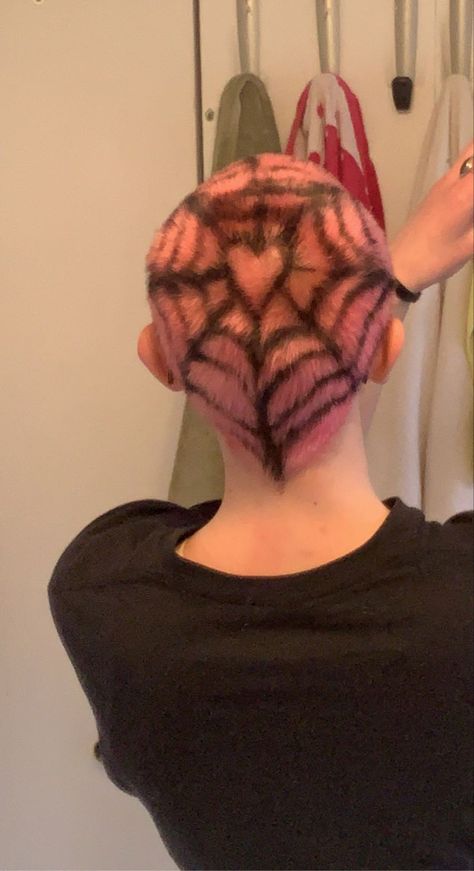 Heart Dyed Shaved Hair, Undercut Hair Dye Designs, Buzzed Hair Women Designs, Spider Web Shaved Head, Spiderweb Shaved Head, Shaved Dyed Hair Designs, Buzzed Dyed Hair Designs, Shaved Head Patterns, Shaved Head Drawing