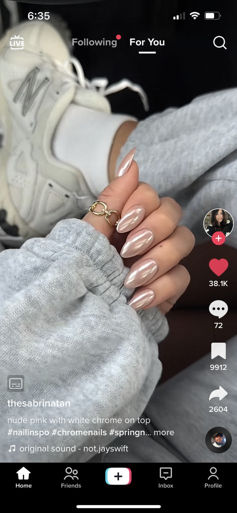 Tan Nail Designs, Chrome Nail Colors, Ongles Beiges, Champagne Nails, Taupe Nails, Tan Nails, Concert Nails, Bridesmaids Nails, Pink Chrome Nails