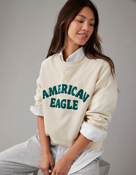 AE Funday Graphic Sweatshirt Cream Sweatshirt, American Eagle Sweatshirt, Oversized Hoodies, Sweatshirts For Women, Best Black Friday, Sweatshirt Outfit, Graphic Tops, Zip Up Hoodies, Mens Outfitters