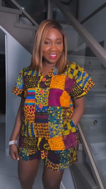 Short And Top Ankara Style, Patches Ankara Styles, Shorts And Top Outfit Casual, Two Piece Short And Top, Short Nika And Top, Ankara Two Pieces Trouser And Top, Shirt Dress Styles Casual, Adire Shorts And Top, Top On Trousers