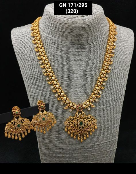 Gold Necklace Set 20 Grams, Pretty Gold Necklaces, Pakistani Jewellery, Long Haram, Indian Jewelry Earrings, Modern Gold Jewelry, Antique Jewellery Designs, Pearl Necklace Designs, Beautiful Rangoli